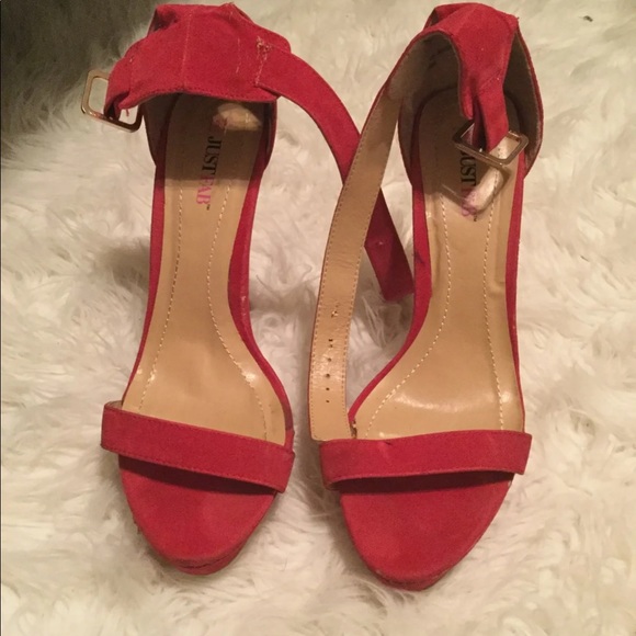 Open toed heels - Picture 2 of 3